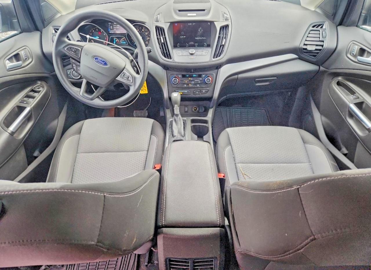 2017 FORD ESCAPE SE photo 8