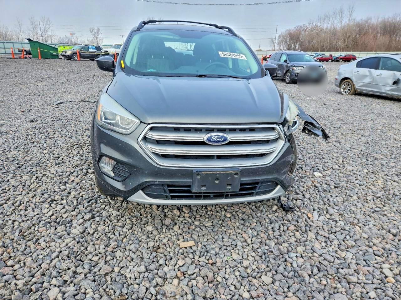 2017 FORD ESCAPE SE photo 5