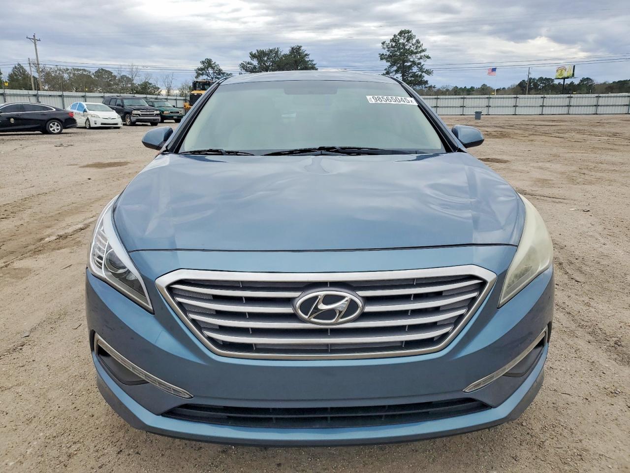 2015 HYUNDAI SONATA SE photo 9