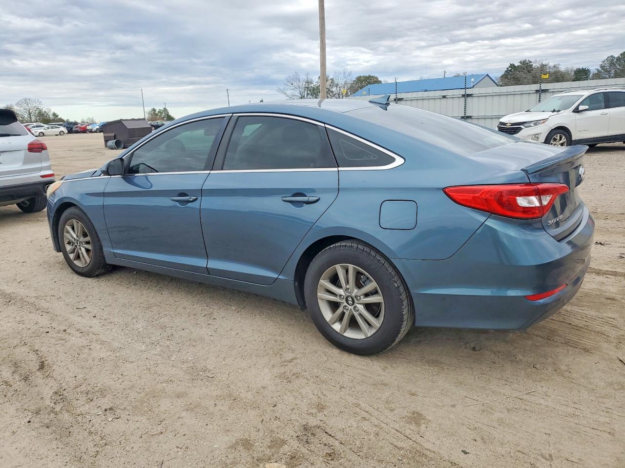 2015 HYUNDAI SONATA SE photo 3