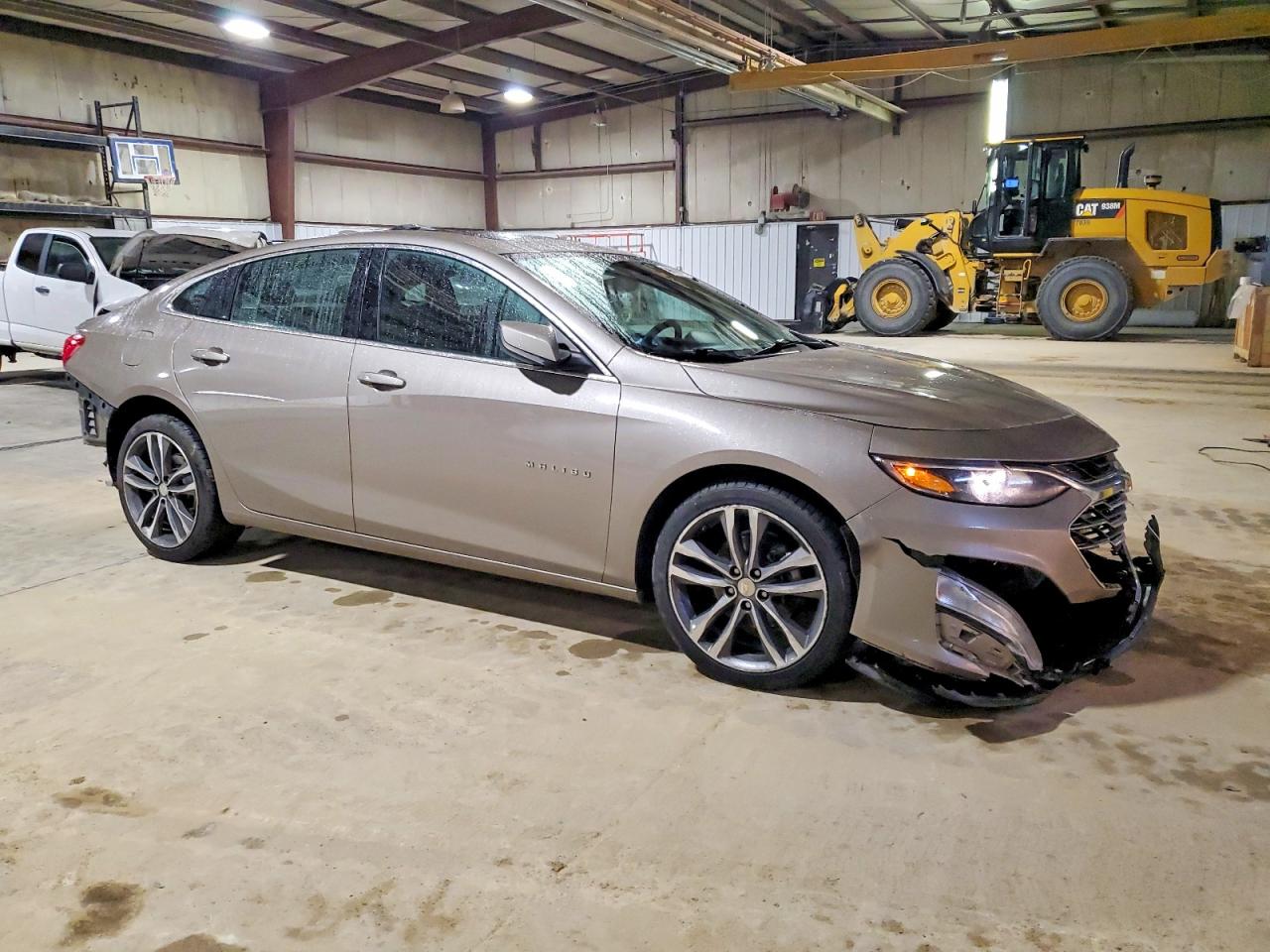 2023 CHEVROLET MALIBU LT photo 4