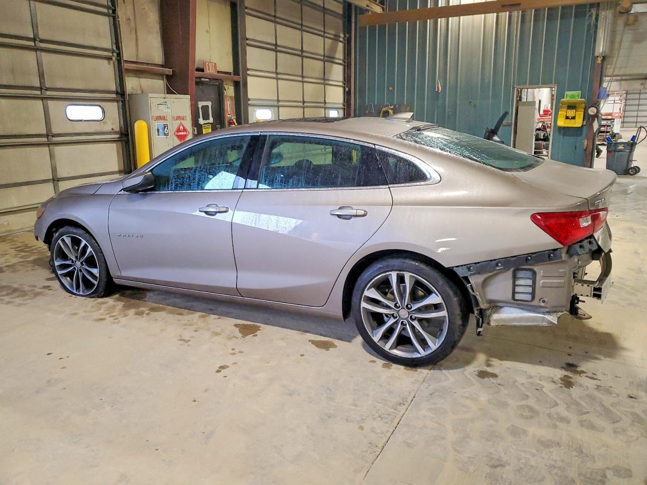 2023 CHEVROLET MALIBU LT photo 2