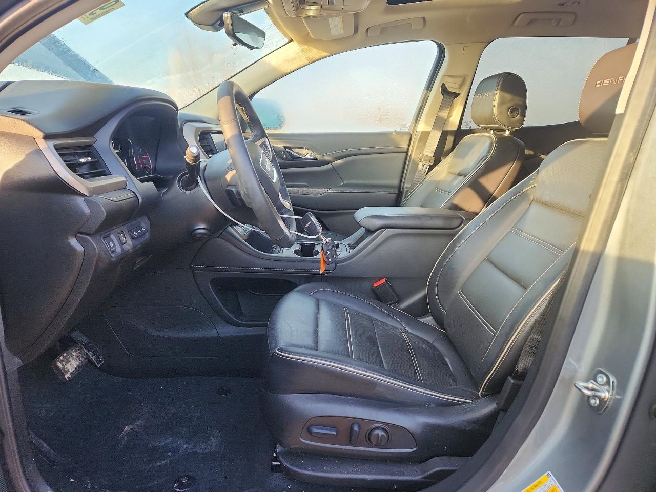 2023 GMC ACADIA DENALI photo 7