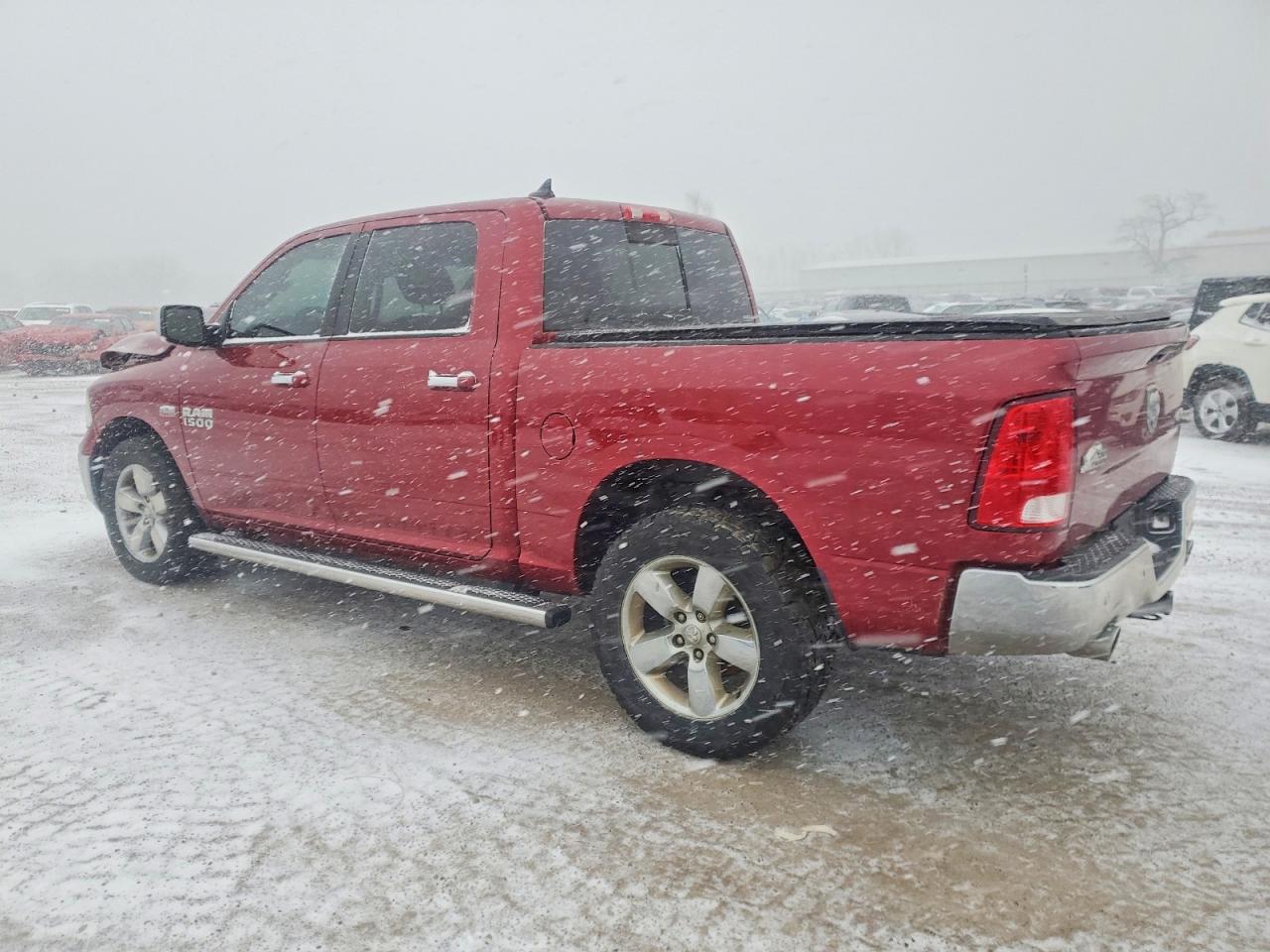 2014 RAM 1500 SLT photo 2