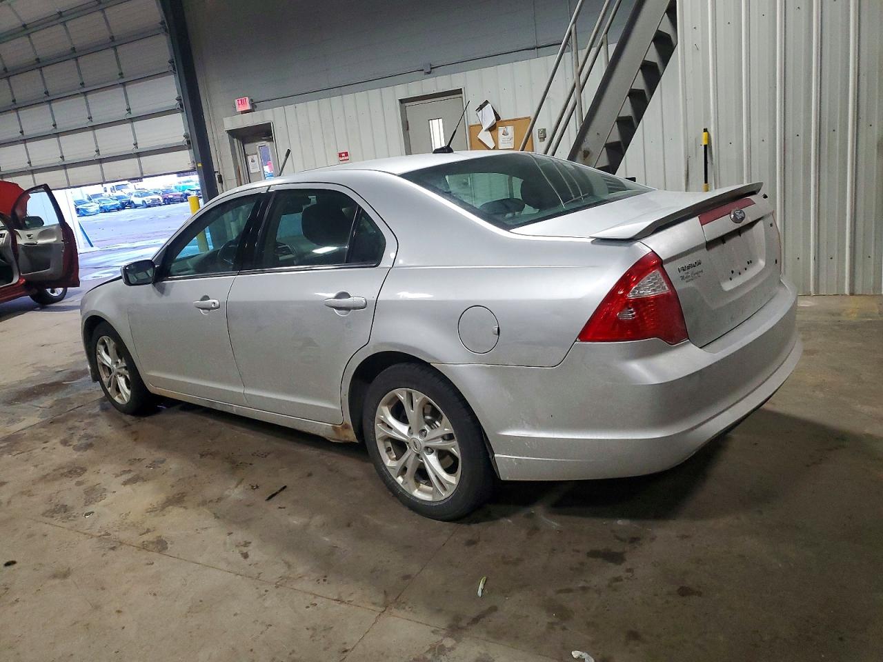 2012 FORD FUSION SE photo 2