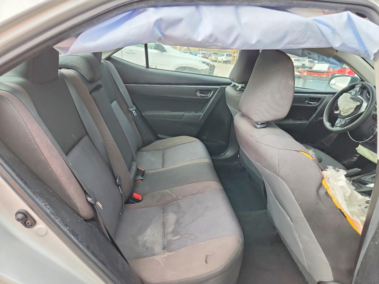 2019 TOYOTA COROLLA L photo 10