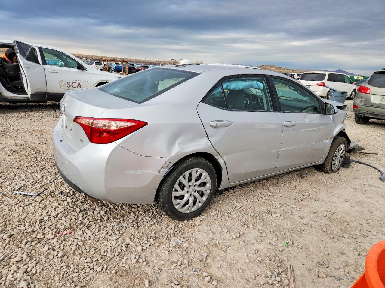 2019 TOYOTA COROLLA L photo 3