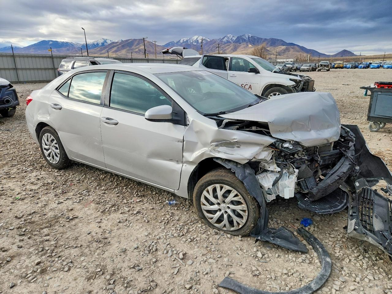 2019 TOYOTA COROLLA L photo 4