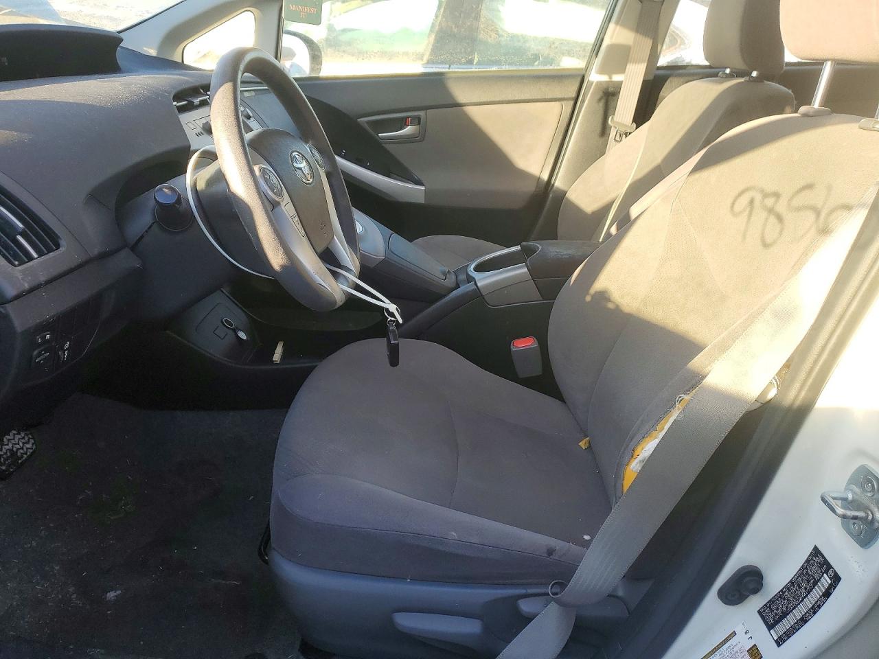 2015 TOYOTA PRIUS photo 7