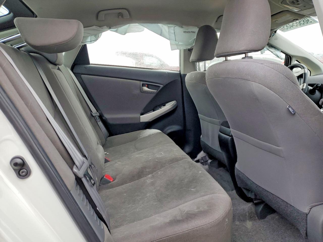 2015 TOYOTA PRIUS photo 10