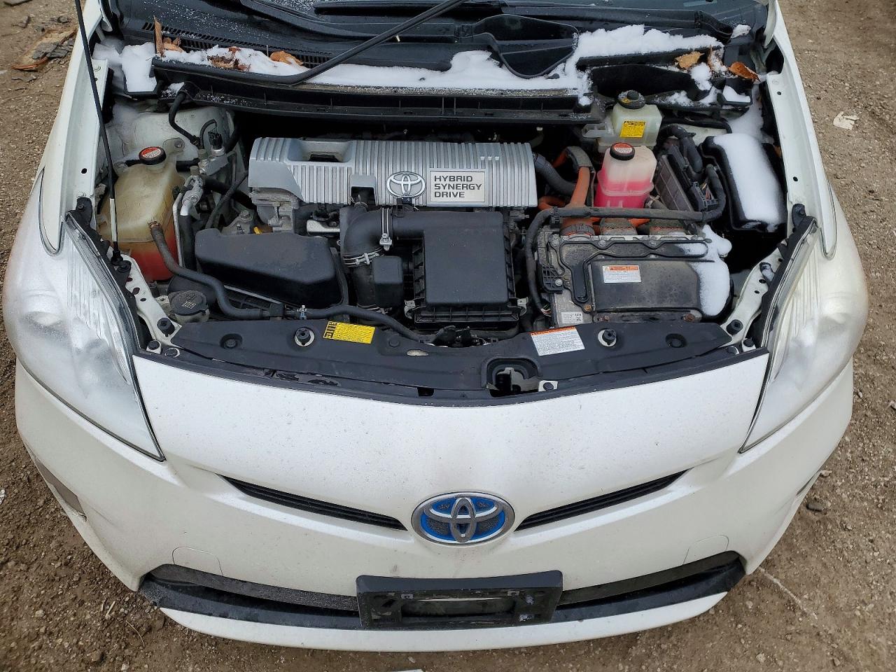 2015 TOYOTA PRIUS photo 11