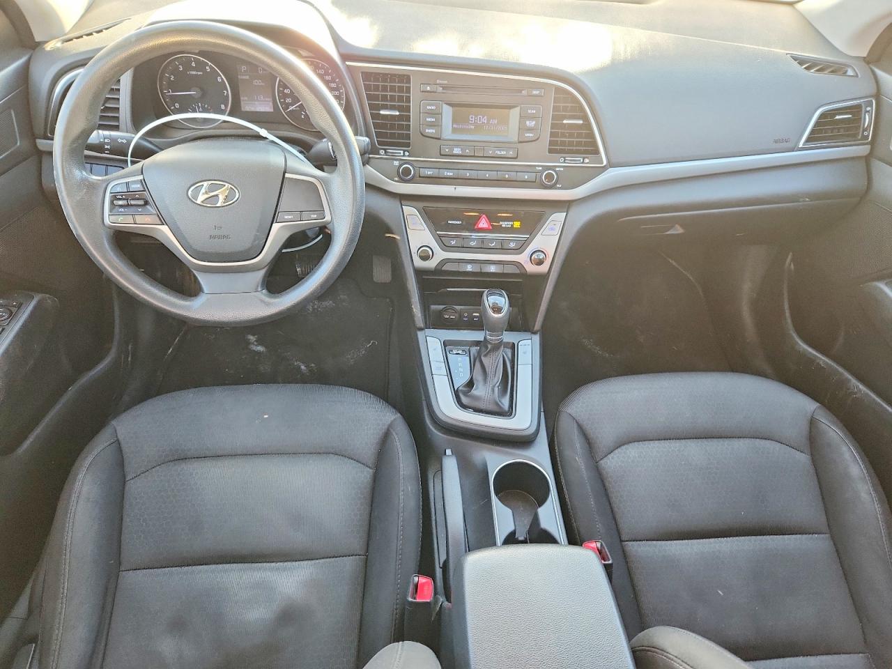 2017 HYUNDAI ELANTRA SE photo 8