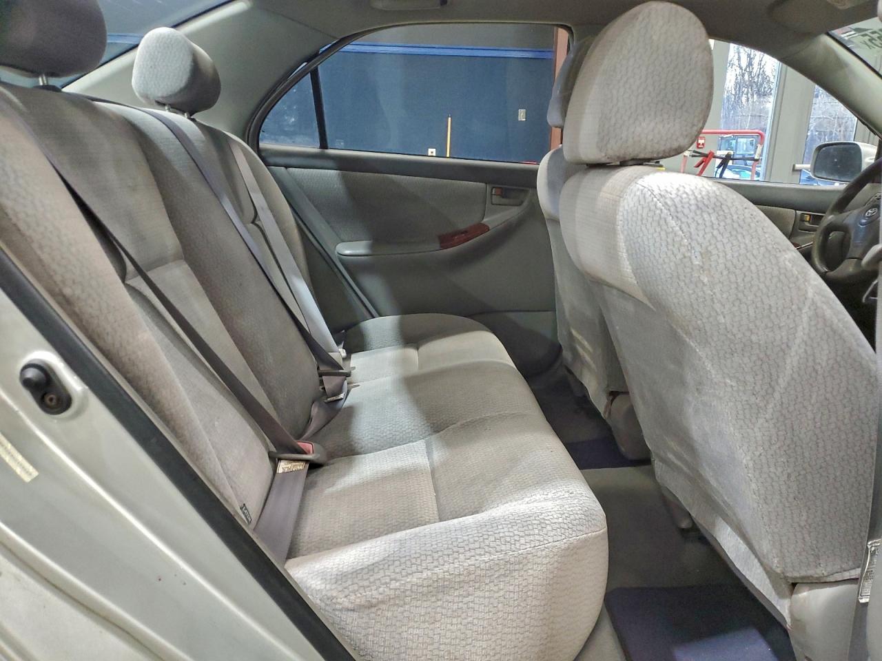 2004 TOYOTA COROLLA CE photo 10