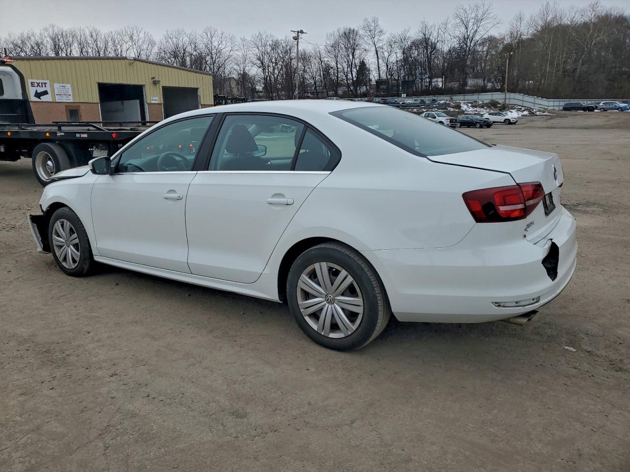 2017 VOLKSWAGEN JETTA S photo 2