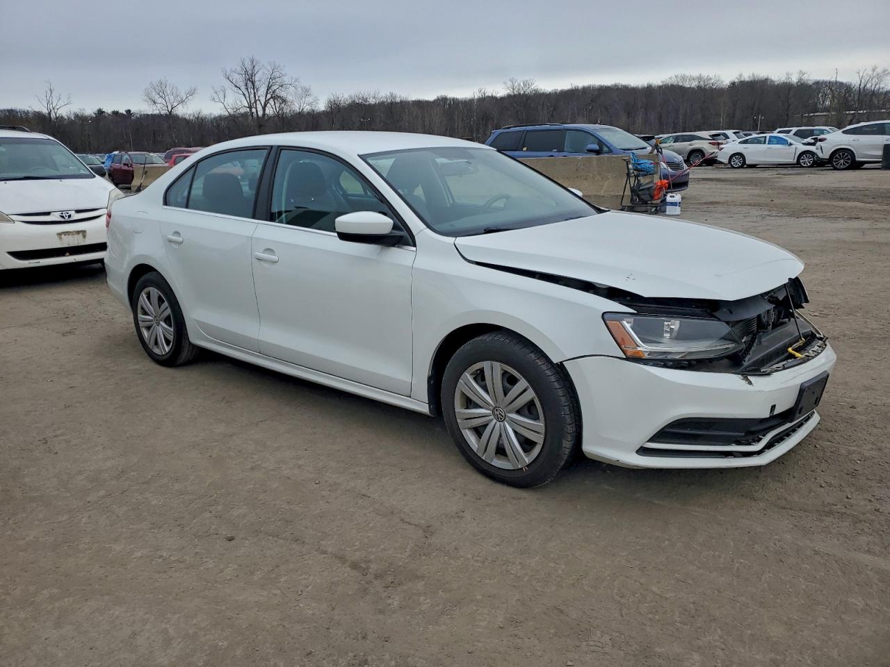 2017 VOLKSWAGEN JETTA S photo 4