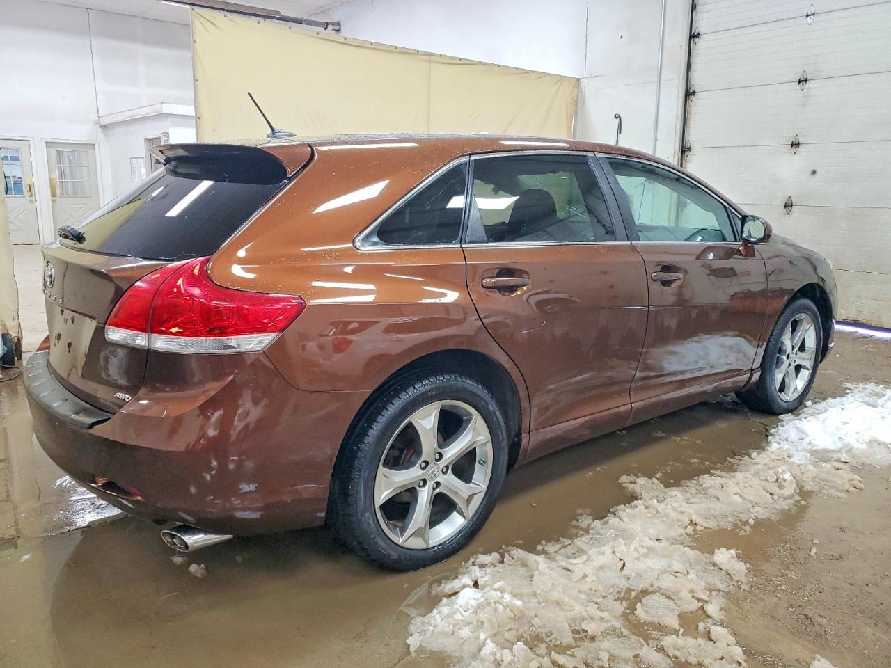 2011 TOYOTA VENZA photo 5