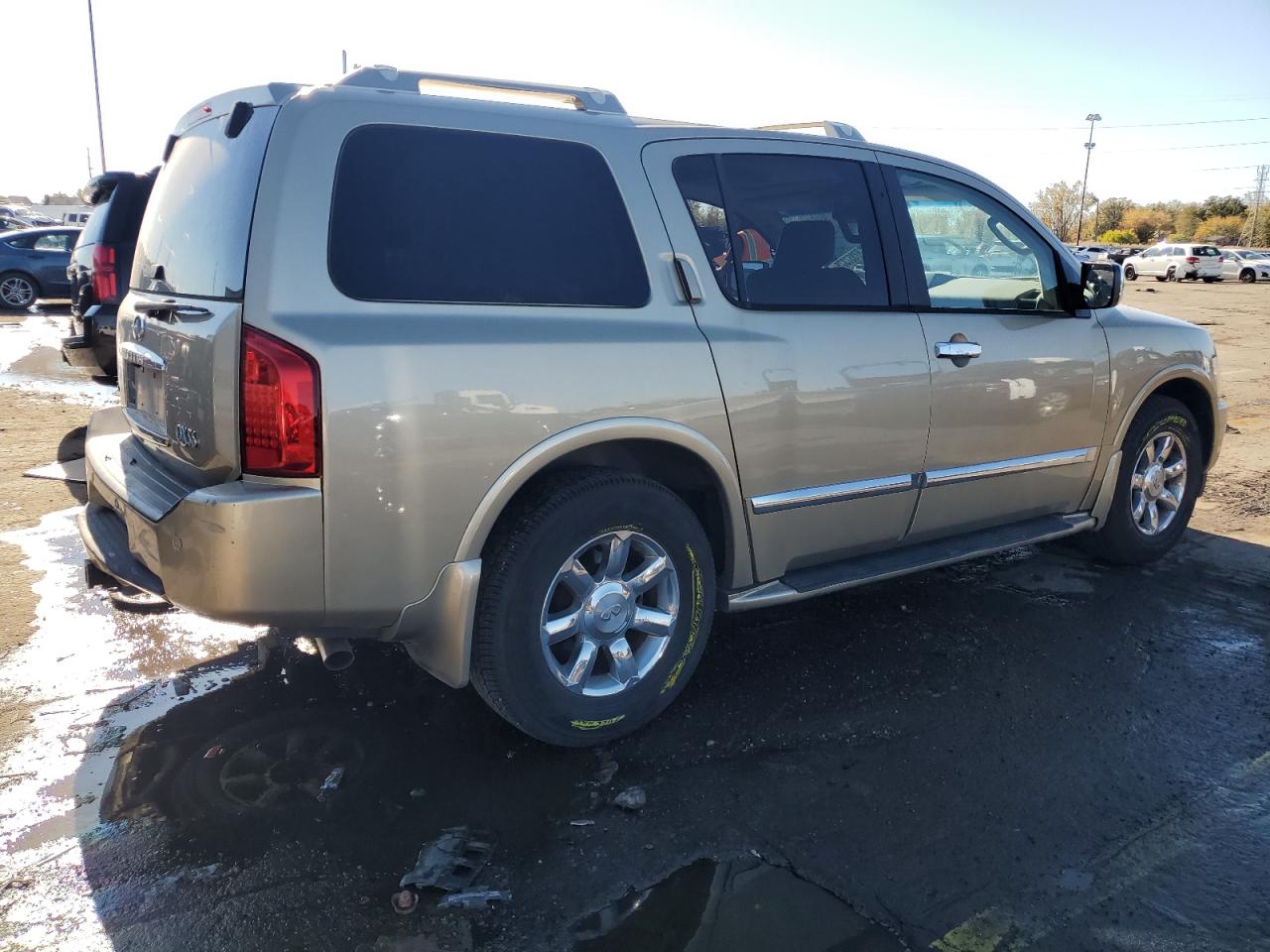 2005 INFINITI QX56 BASE photo 9