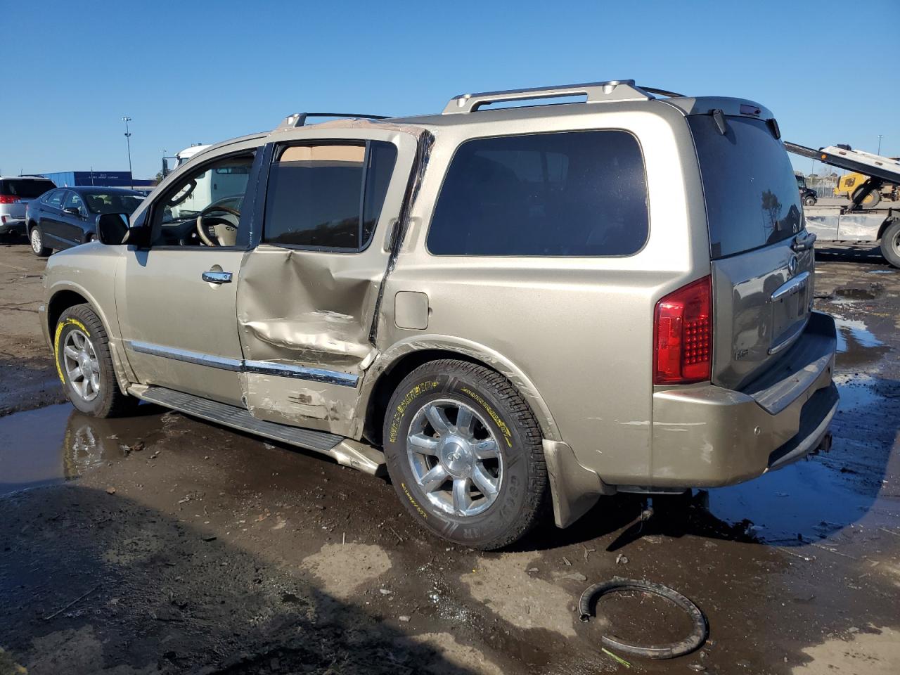 2005 INFINITI QX56 BASE photo 5