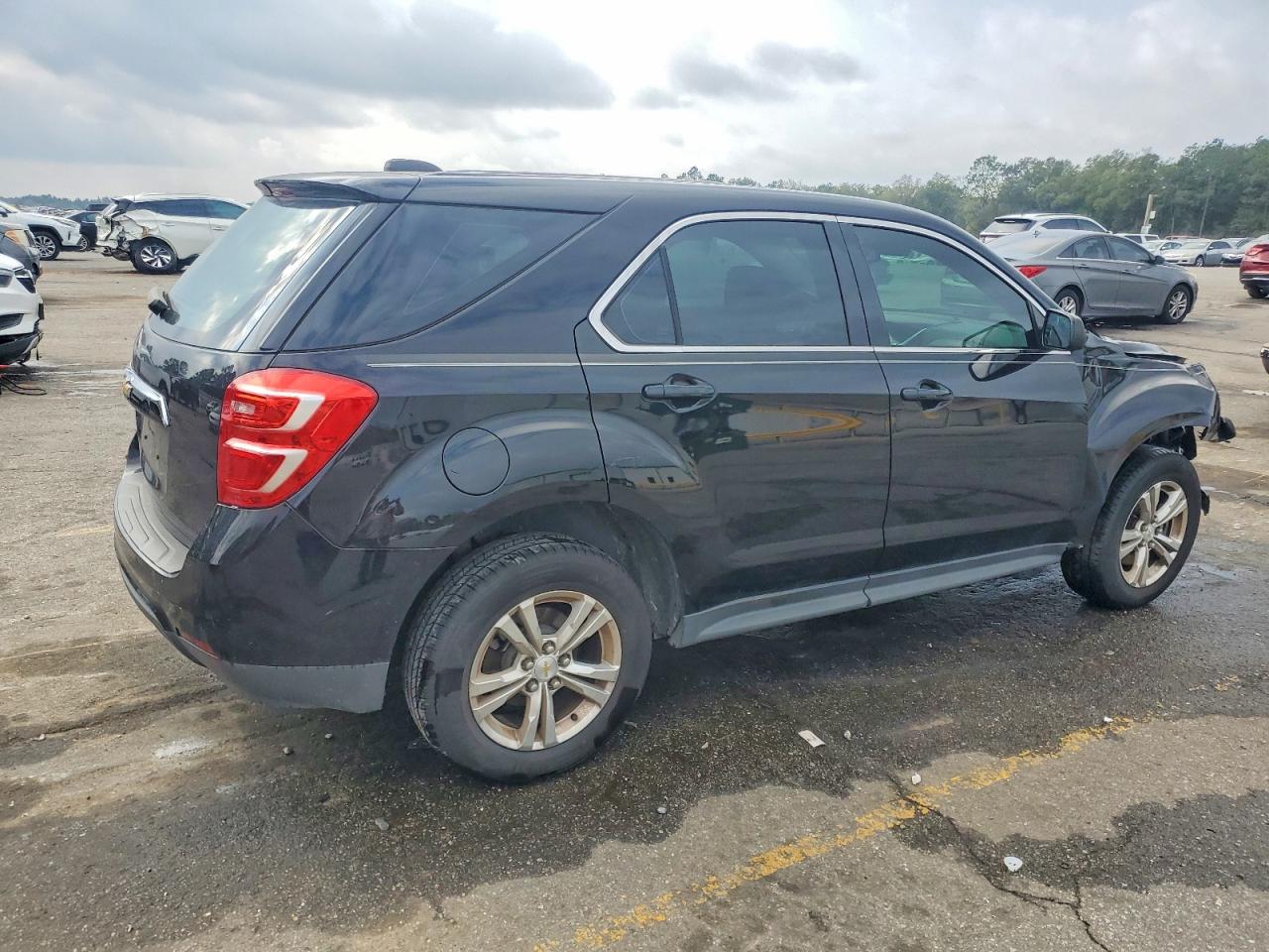 2017 CHEVROLET EQUINOX LS photo 3
