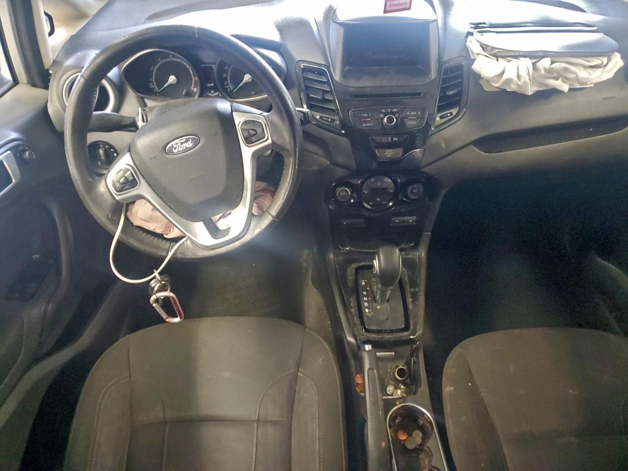 2016 FORD FIESTA SE photo 15