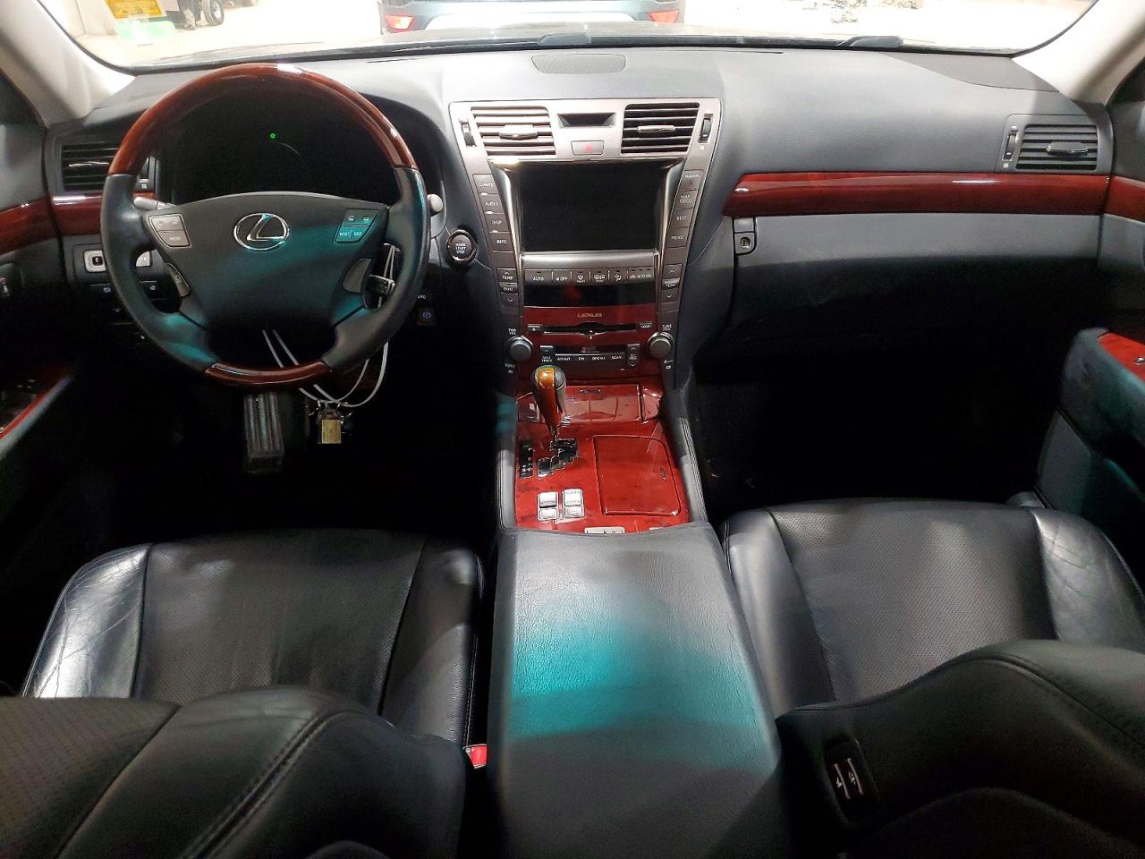 2009 LEXUS LS 460 photo 8