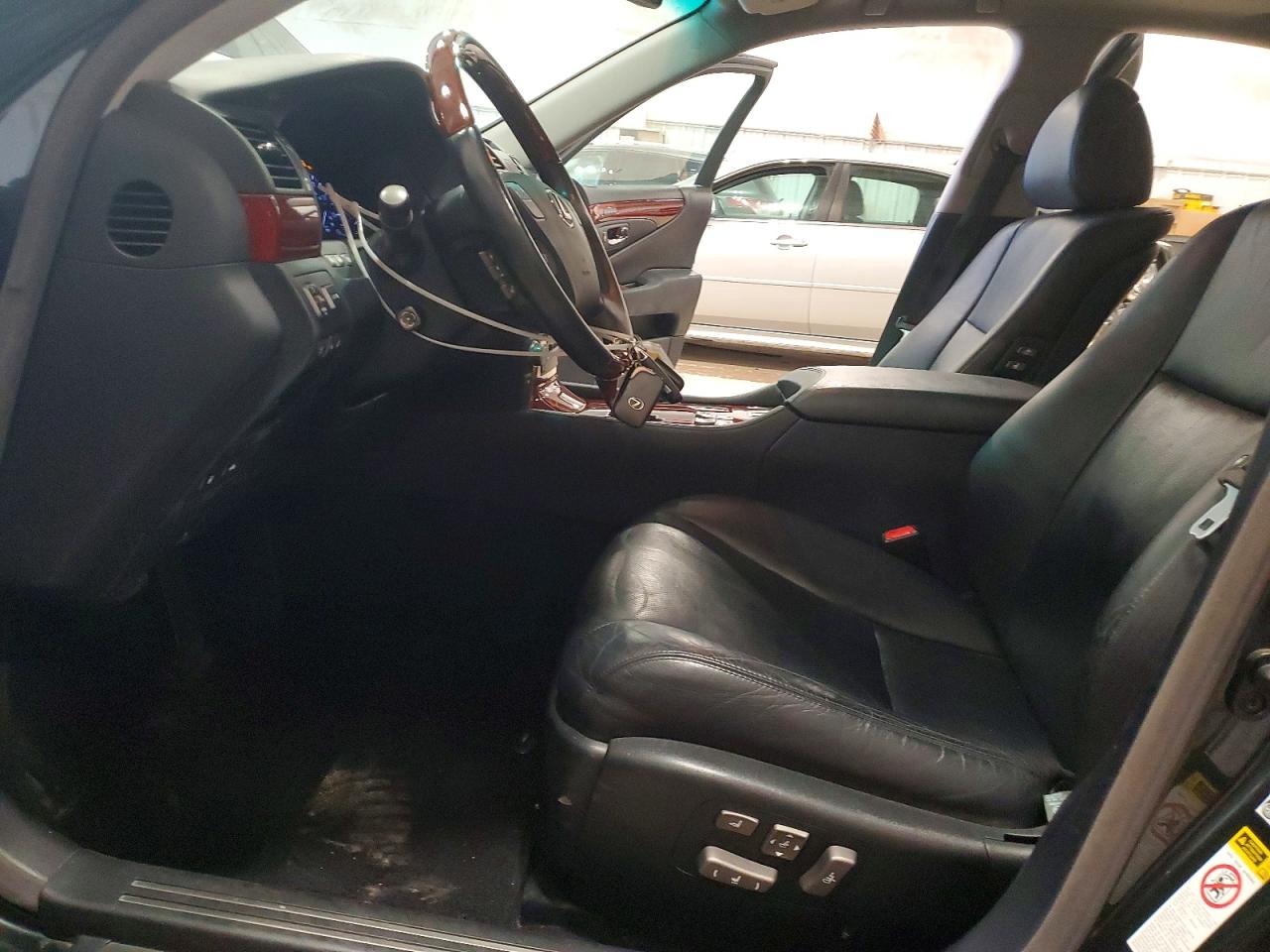 2009 LEXUS LS 460 photo 7