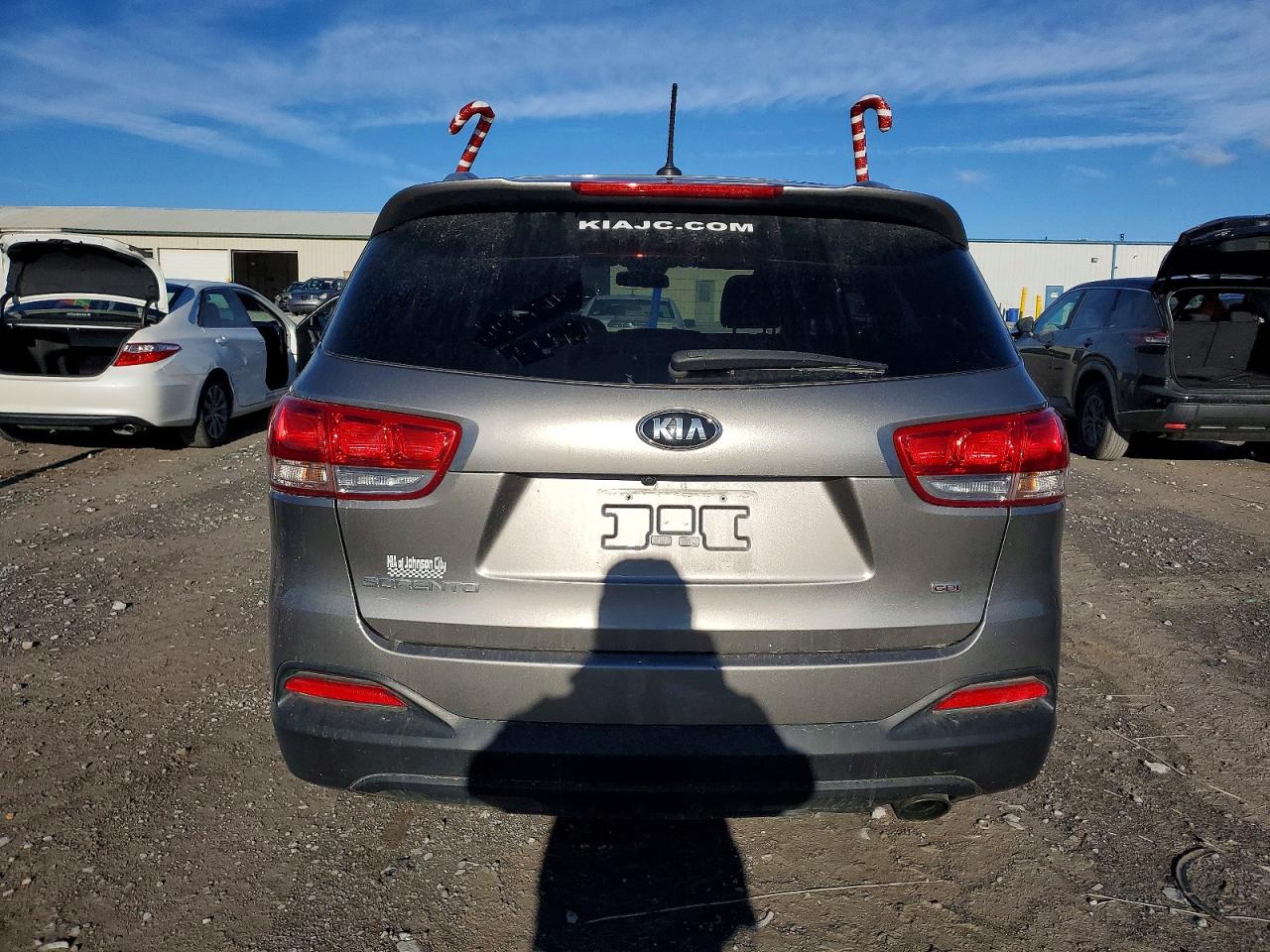 2017 KIA SORENTO LX photo 6