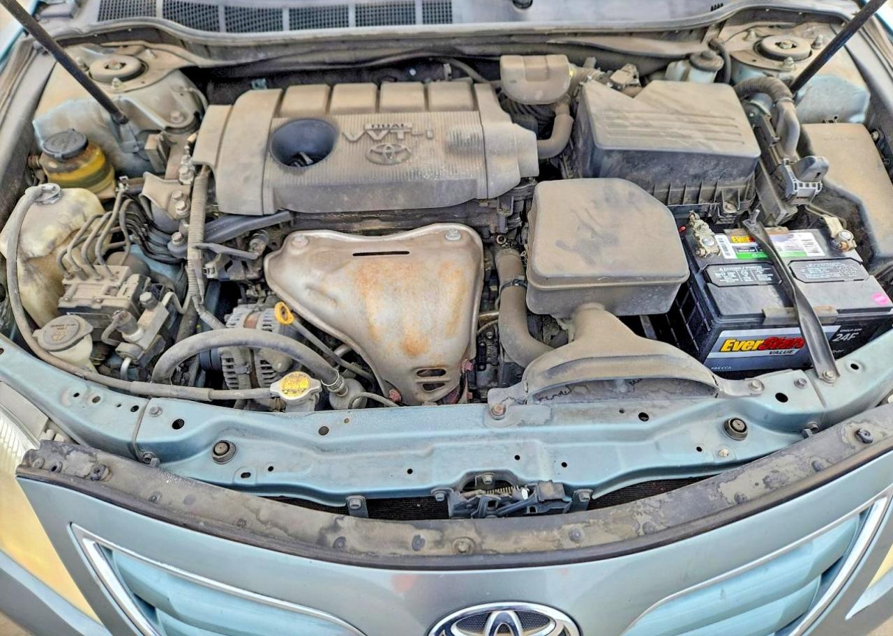 2010 TOYOTA CAMRY LE photo 31