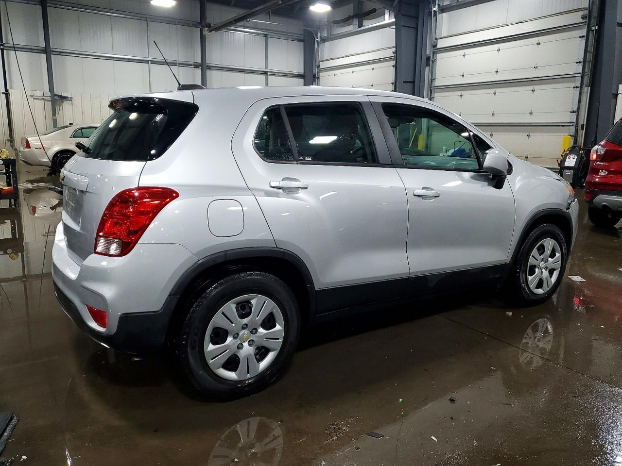 2018 CHEVROLET TRAX LS photo 3