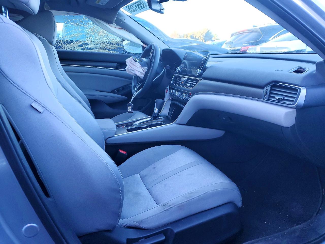 2018 HONDA ACCORD EX photo 7
