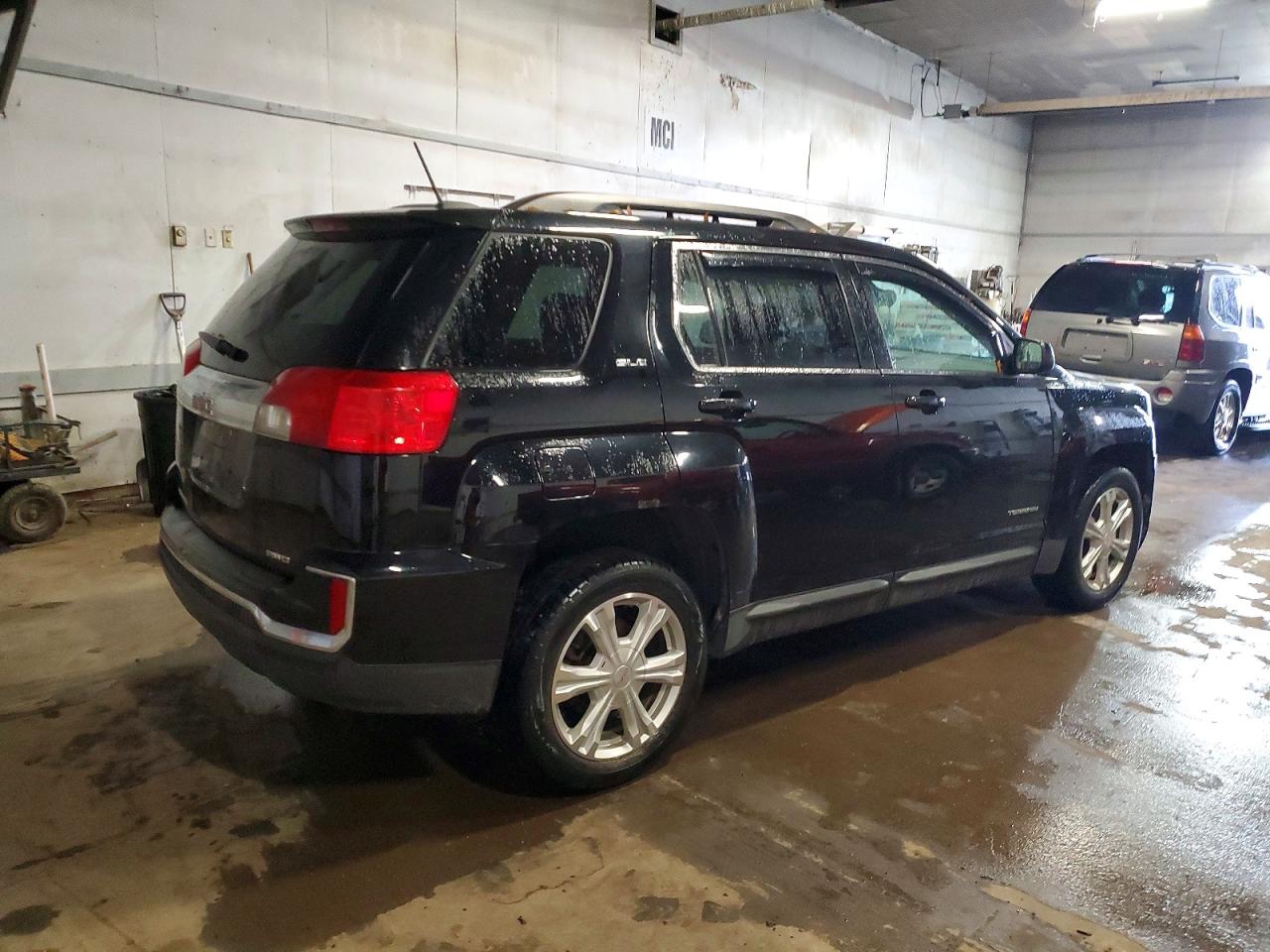 2017 GMC TERRAIN SLE photo 5