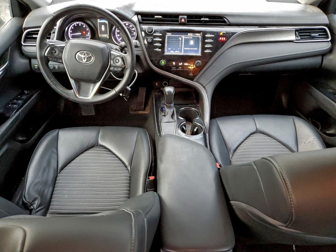 2019 TOYOTA CAMRY L photo 8