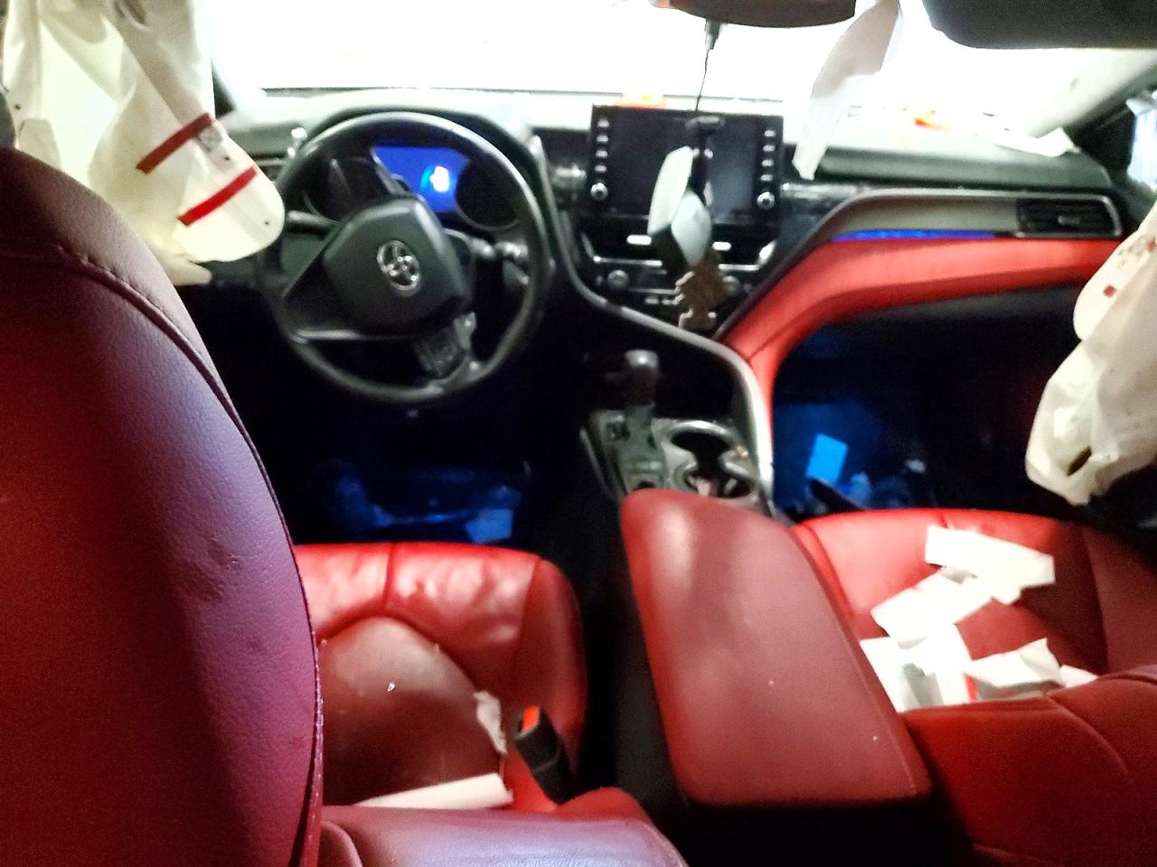 2021 TOYOTA CAMRY XSE photo 22