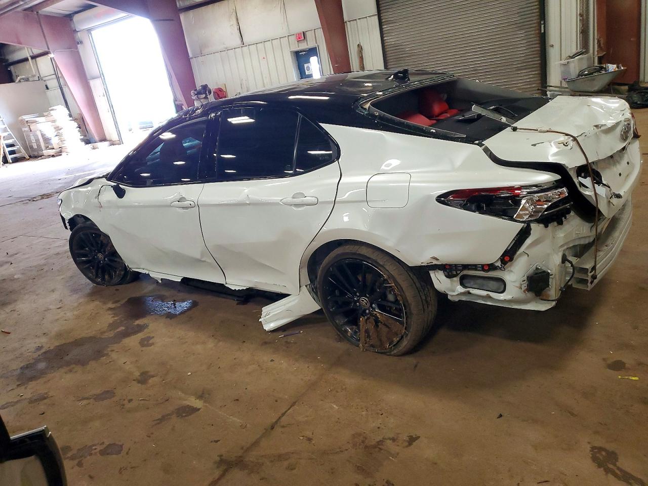 2021 TOYOTA CAMRY XSE photo 4