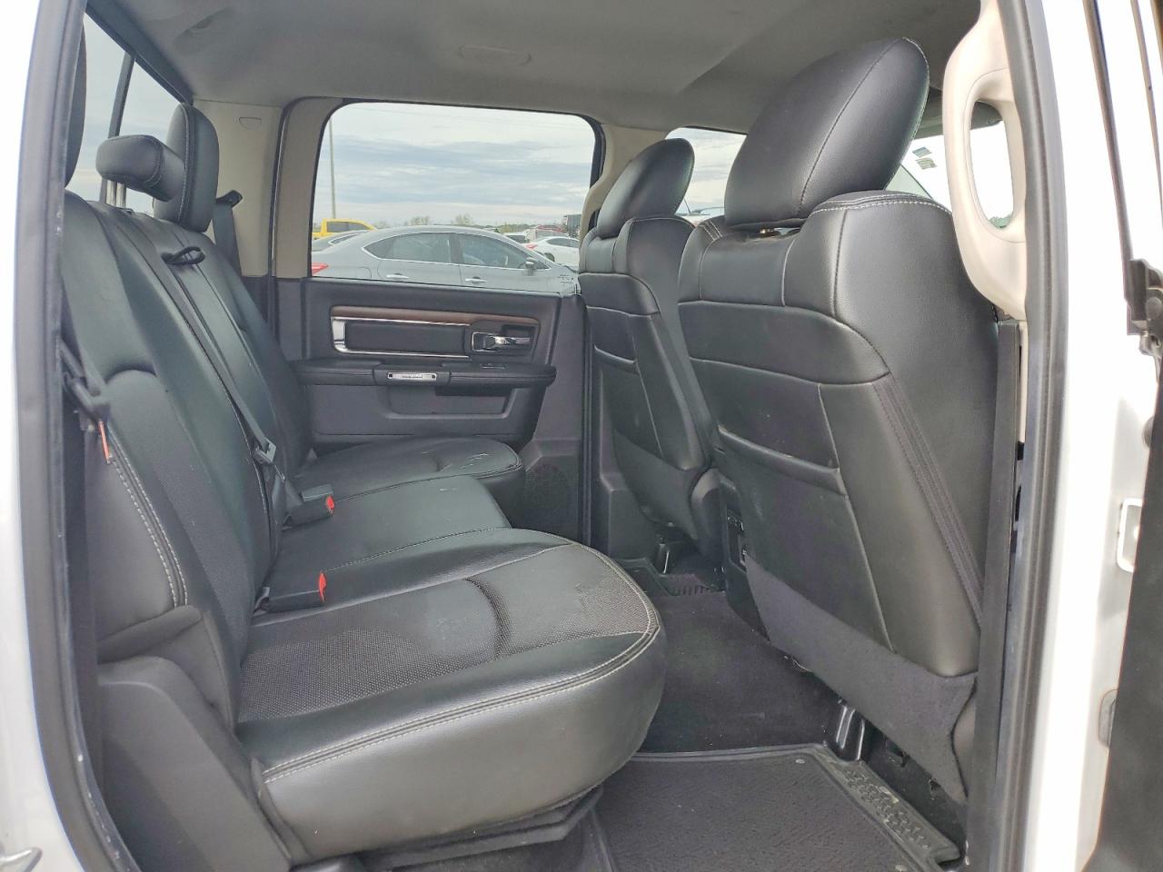 2014 RAM 1500 LARAMIE photo 10