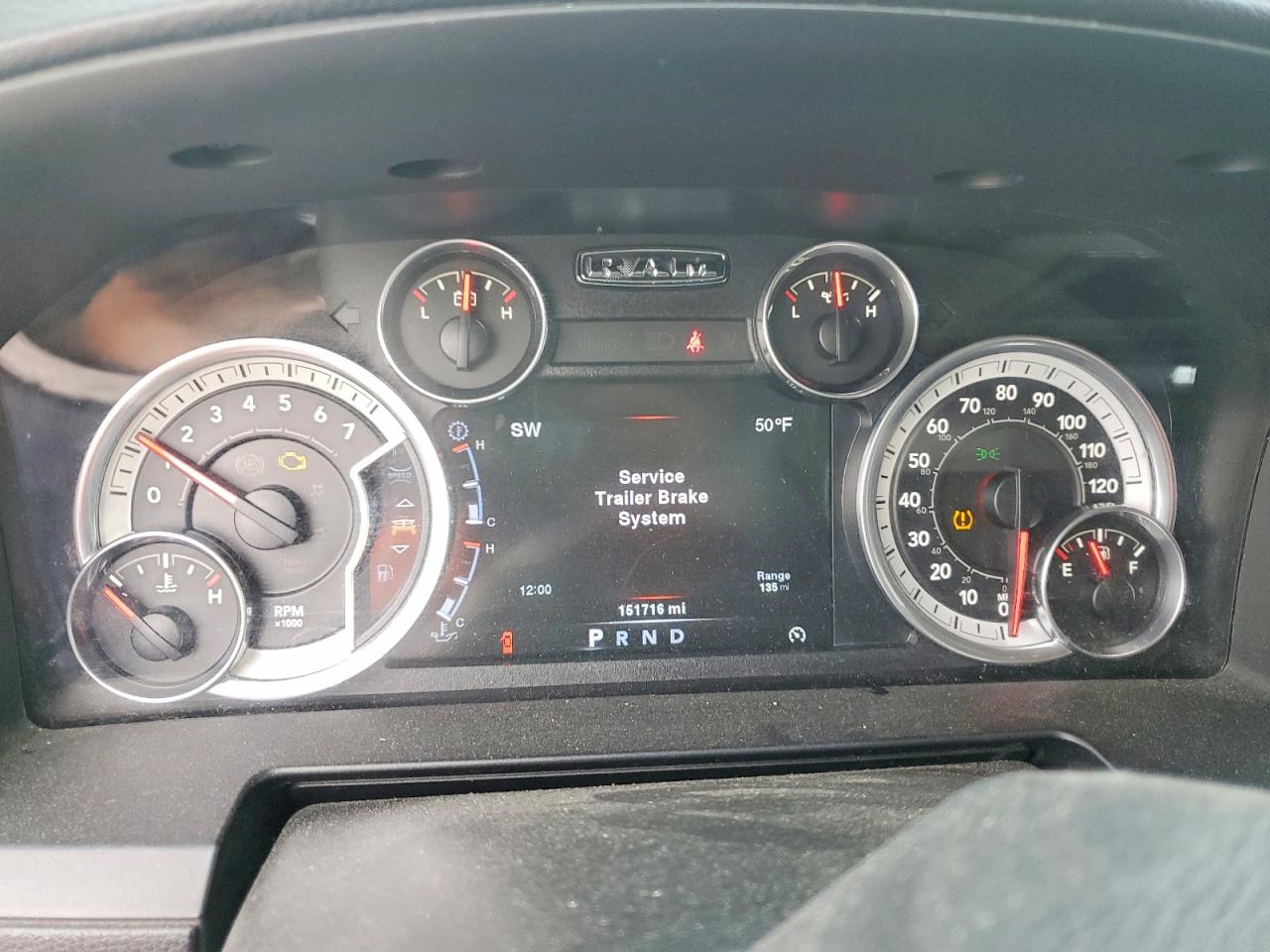 2014 RAM 1500 LARAMIE photo 9