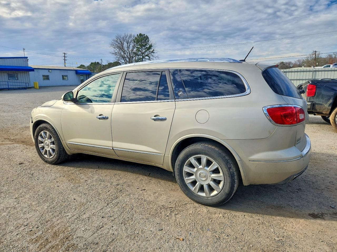 2014 BUICK ENCLAVE photo 2
