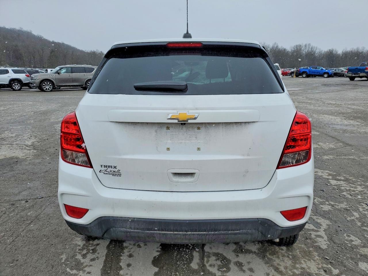 2020 CHEVROLET TRAX LS photo 6