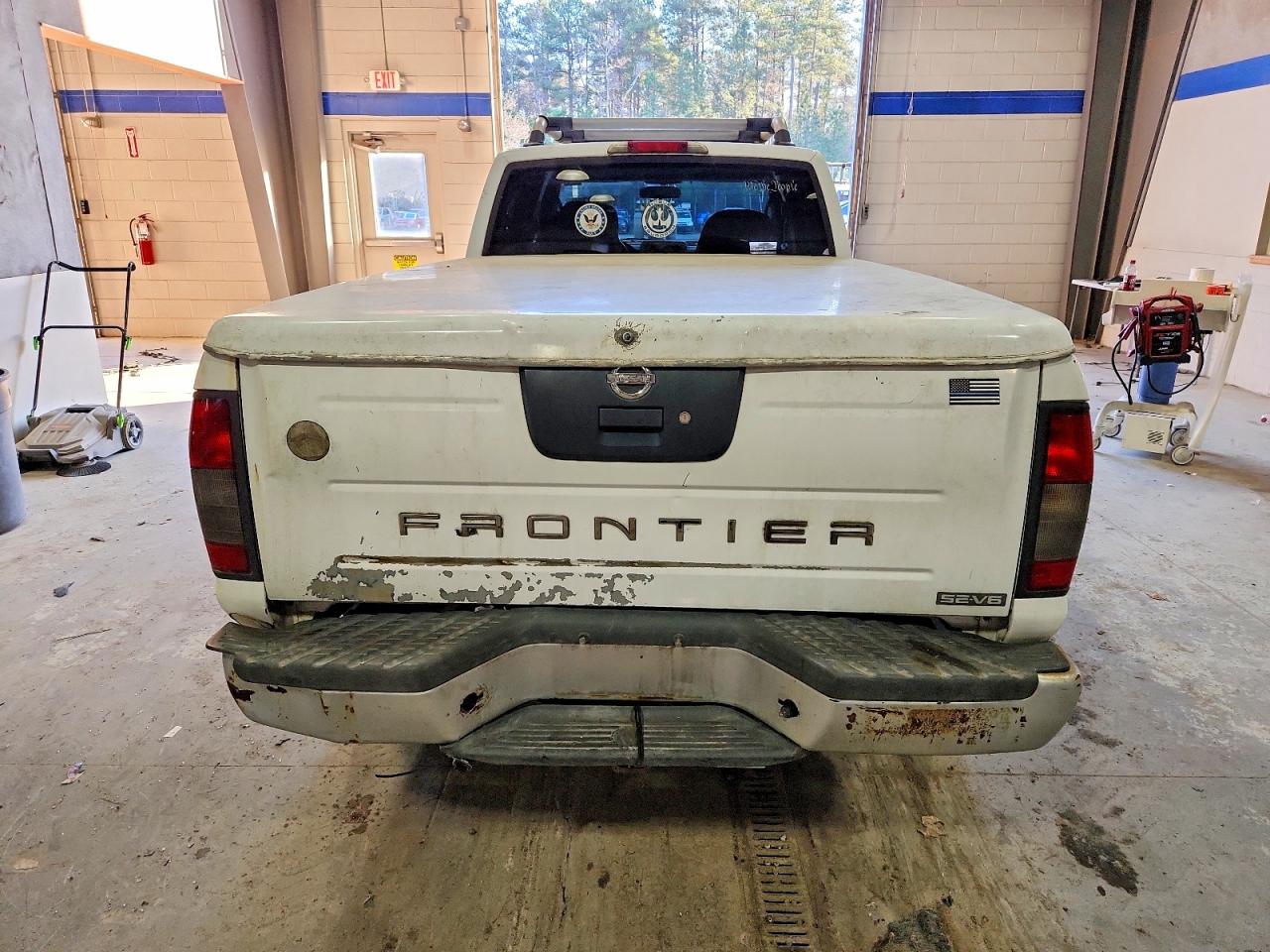 2002 NISSAN FRONTIER CREW CAB XE photo 6