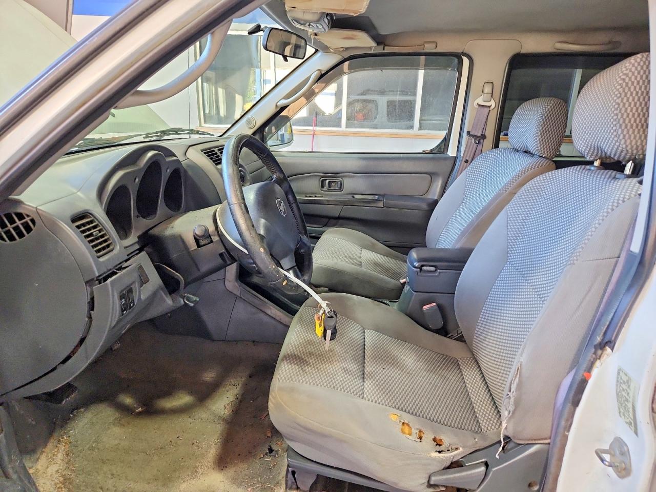 2002 NISSAN FRONTIER CREW CAB XE photo 7