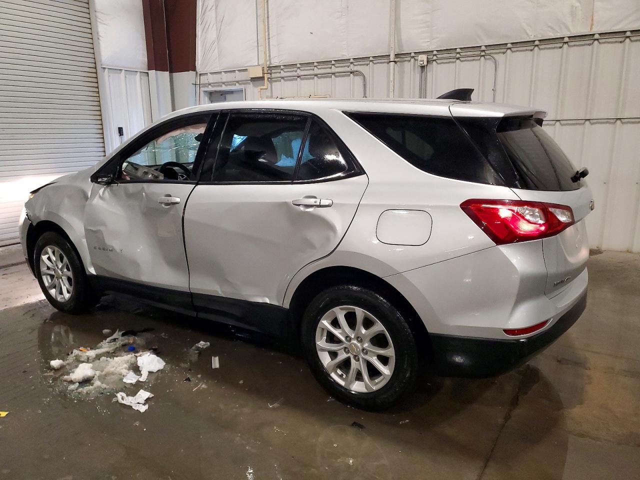 2019 CHEVROLET EQUINOX LS photo 2