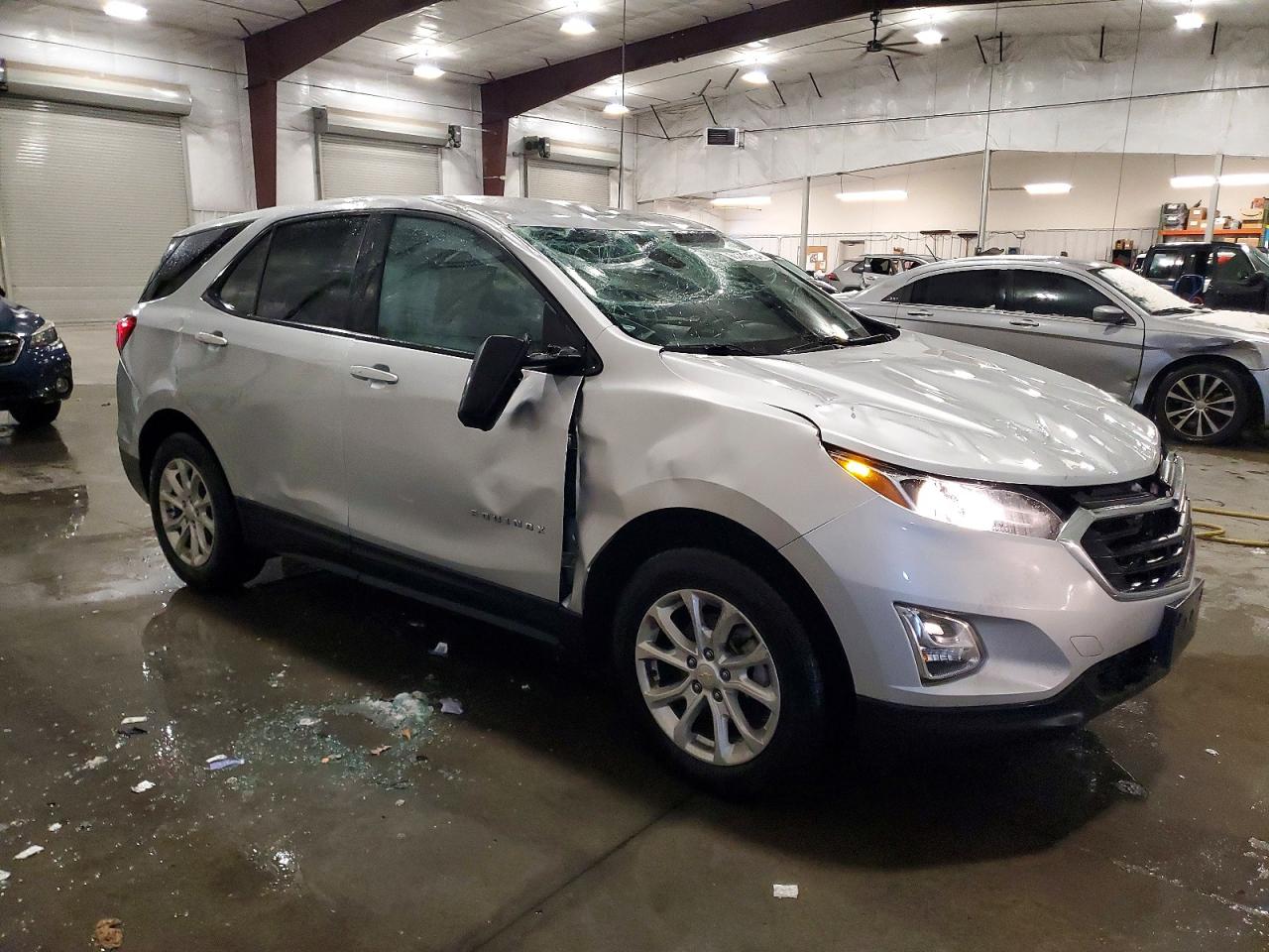 2019 CHEVROLET EQUINOX LS photo 4