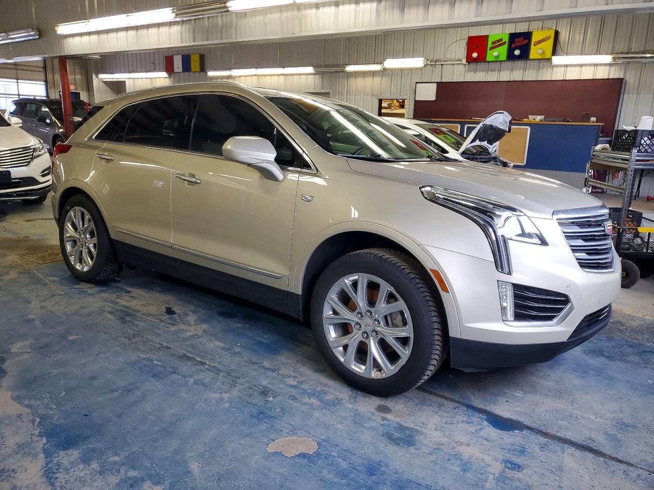 2017 CADILLAC XT5 PREMIUM LUXURY photo 4