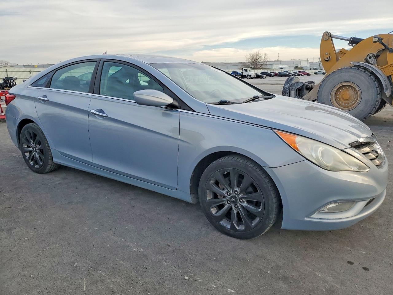 2011 HYUNDAI SONATA SE photo 4