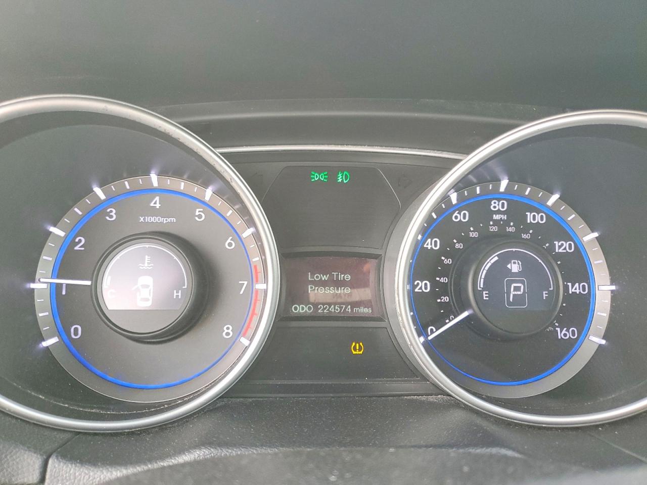 2011 HYUNDAI SONATA SE photo 9
