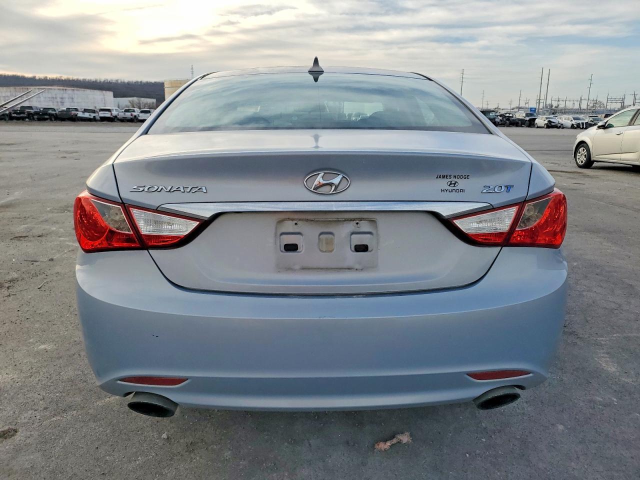 2011 HYUNDAI SONATA SE photo 6