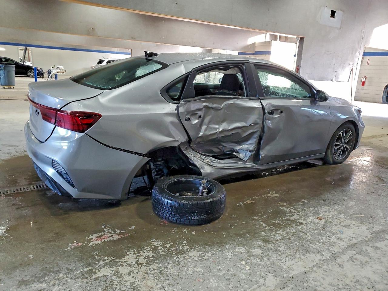 2024 KIA FORTE LX photo 3