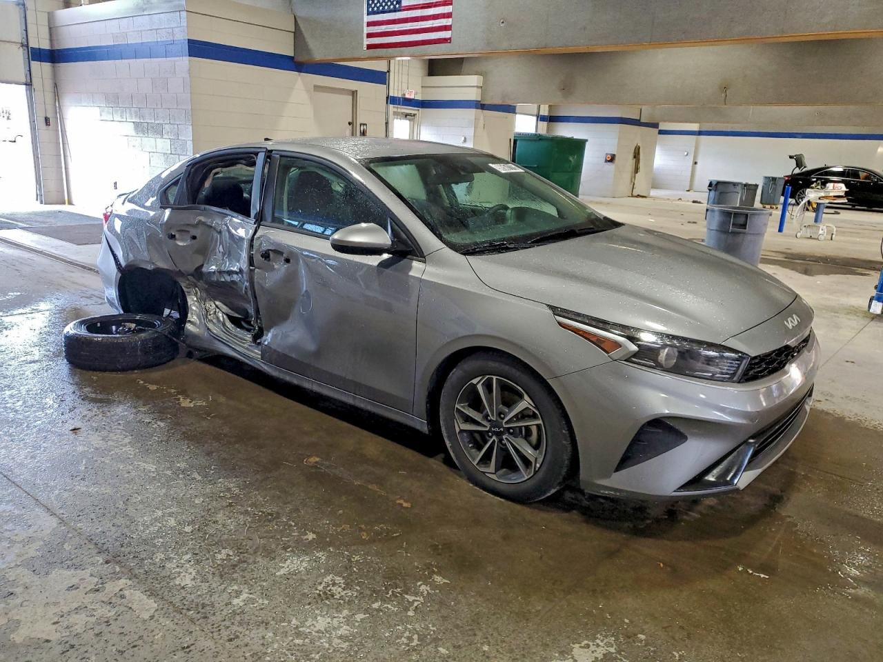 2024 KIA FORTE LX photo 4