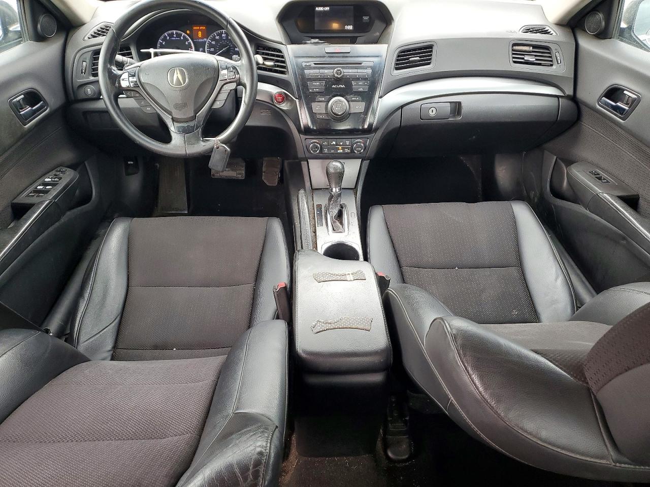2013 ACURA ILX 20 photo 22