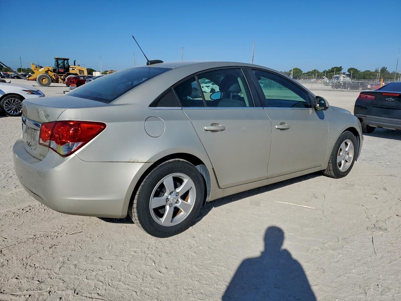 2016 CHEVROLET CRUZE LIMITED LT photo 3